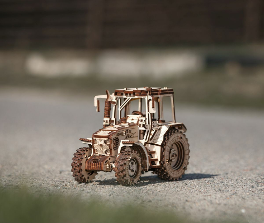 Трактор Беларус-82 от EWA - Деревянный конструктор, сборная модель, механический 3D пазл