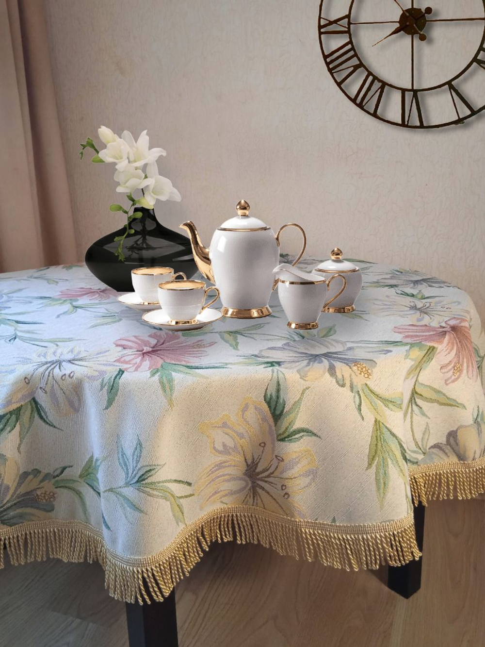 Гобеленовая скатерть Жемчужная лилия D 120 см