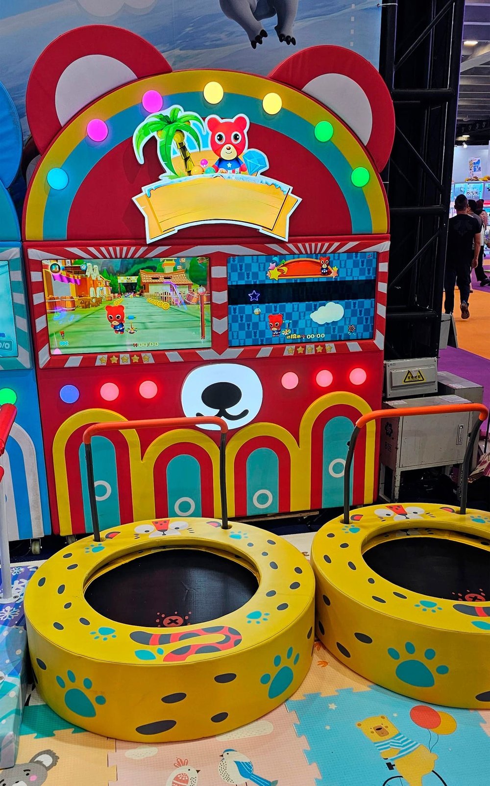 Интерактивный батутный аттракцион с видеоигрой «Jump'n'Play»