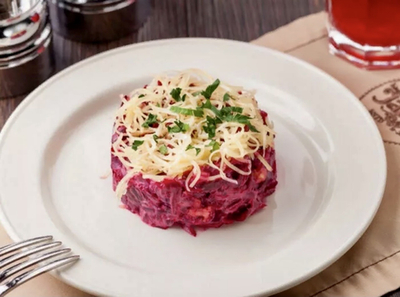 Салат свекольный с сыром и чесноком 300гр