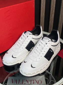 Кроссовки Valentino