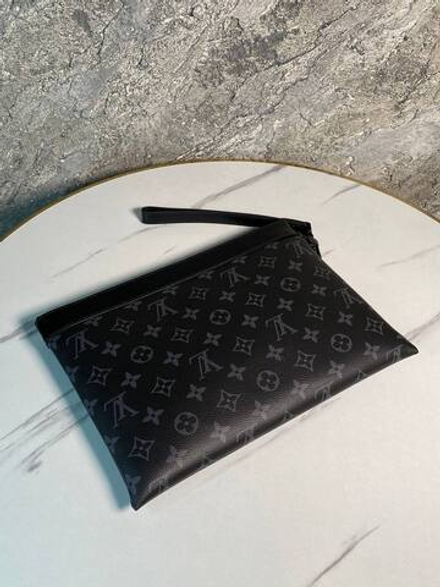 Клатч Louis Vuitton