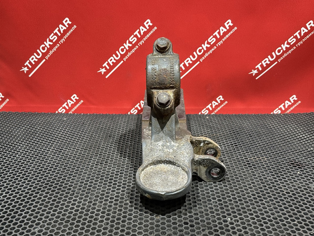 Кронштейн стабилизатора переднего правый