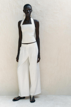 ZARA ЭЛАСТИЧНЫЙ ТОП С ГОРЛОВИНОЙ ХАЛТЕР, БЕЛЫЙ