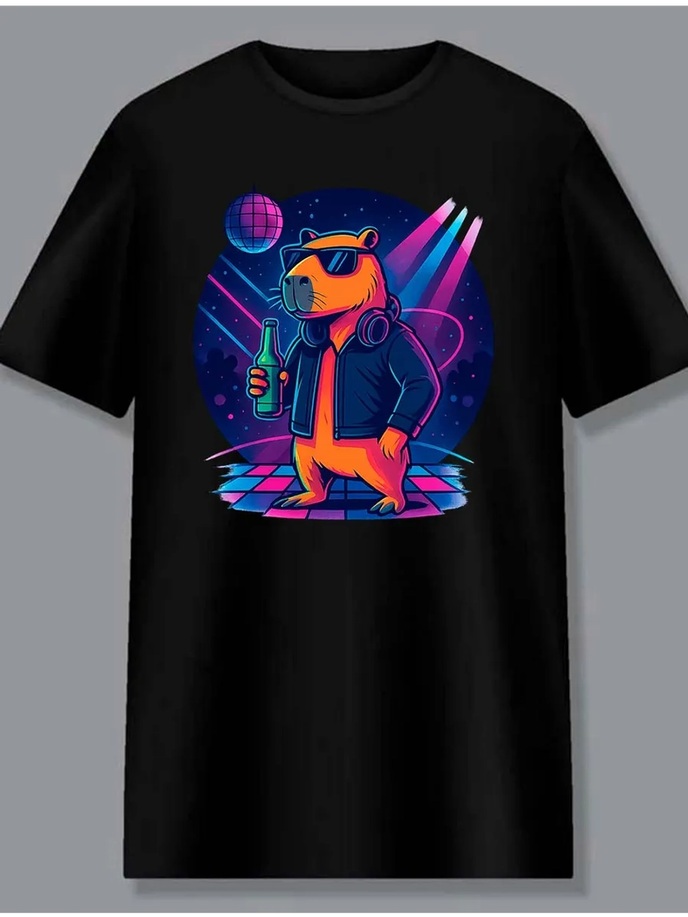Футболка с капибарой диско