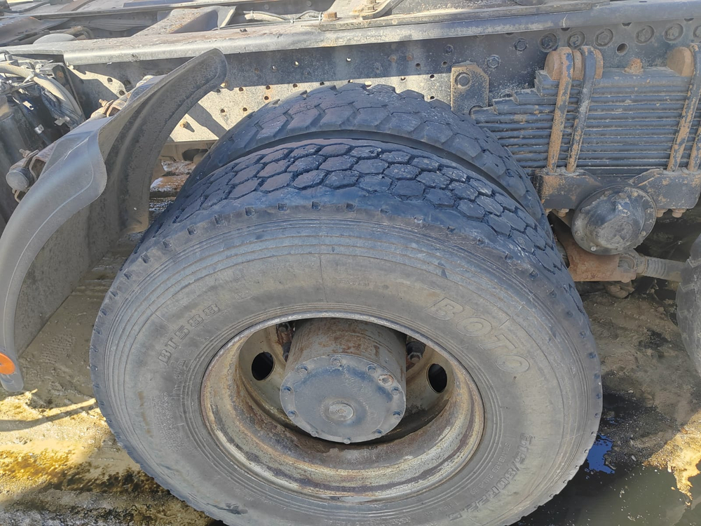 BEIBEN ND* 6x4 Седельный тягач ND4250BD5J7Z25 (Дизельный, 12,5 л, 551 л.с., МТ)