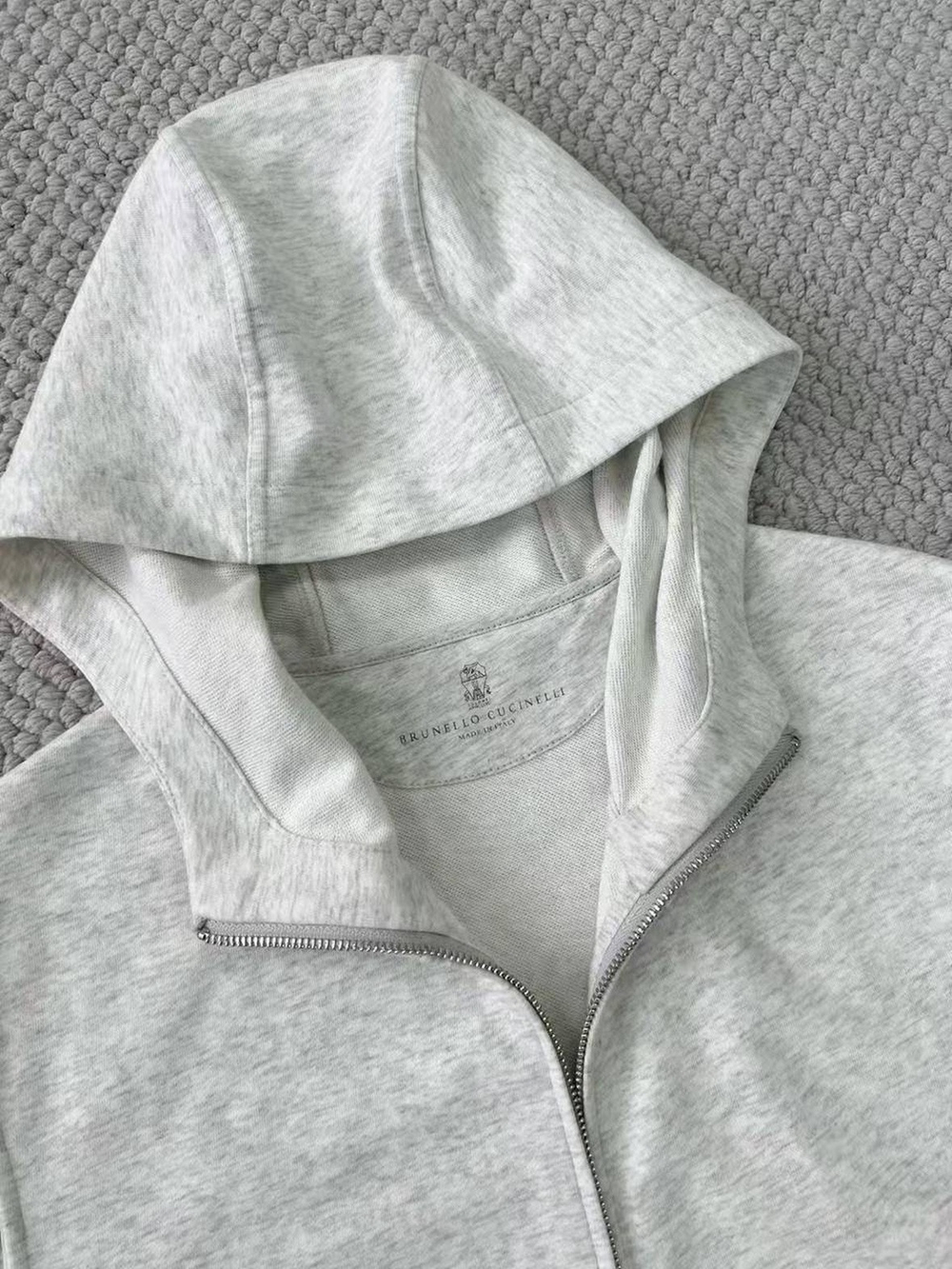 Летний костюм Brunello Cucinelli
