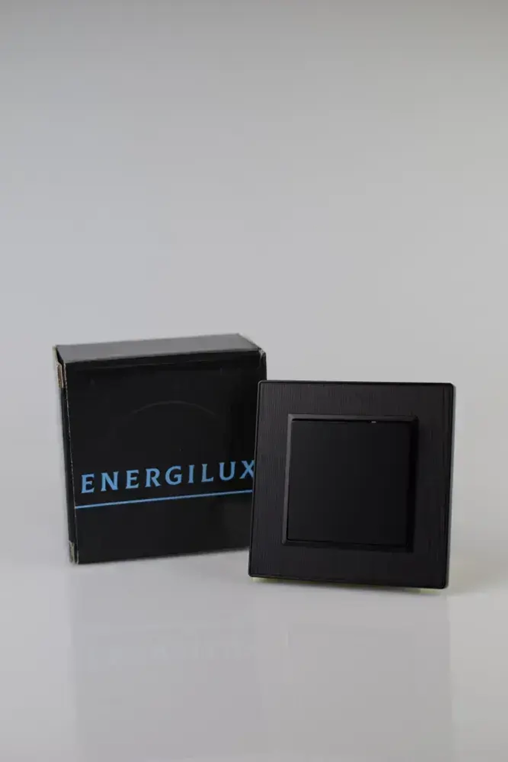 Выключатель одноклавишный черный