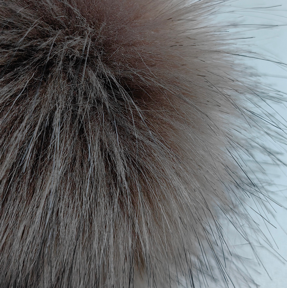 Помпон из искусственного меха "Соболь" d=13 см