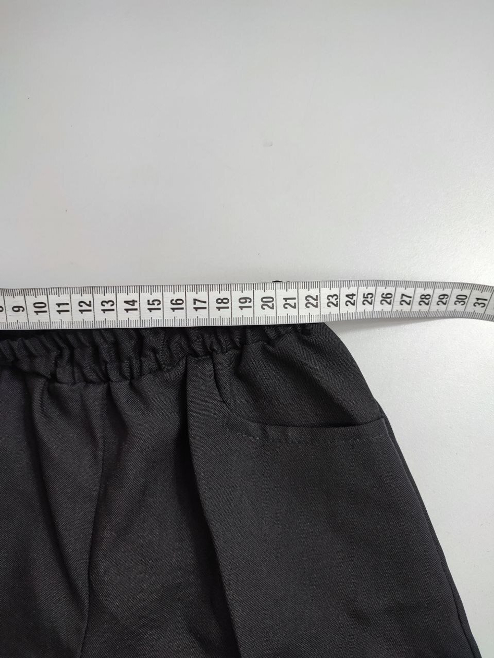 Шорты черные стильные на 5-6 лет, новые