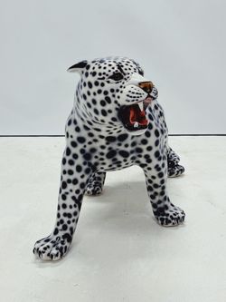 Boxer Статуэтка "Снежный Барс"