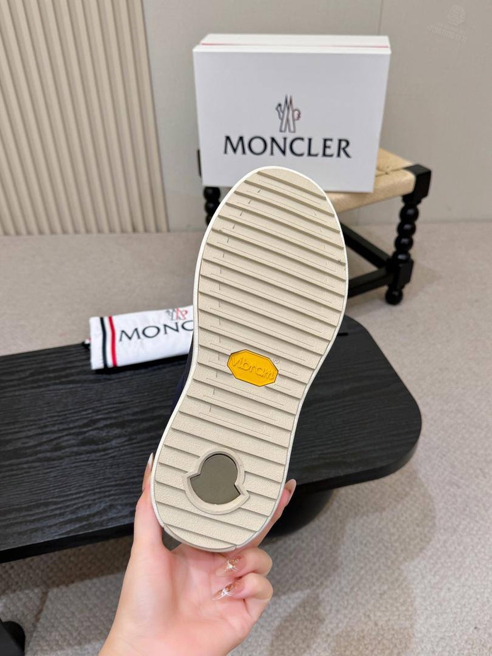 Кроссовки Moncler