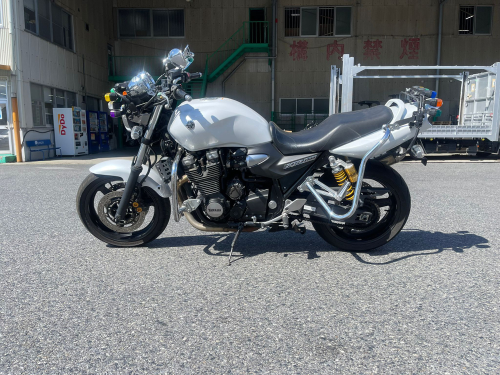 Yamaha XJR1300 038409