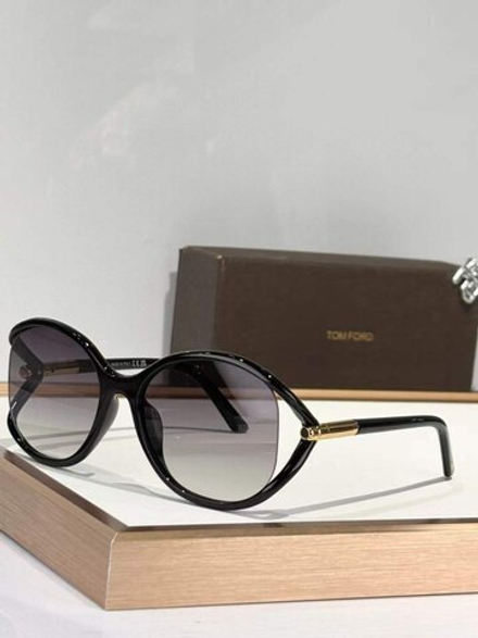 Солнцезащитные очки Tom Ford