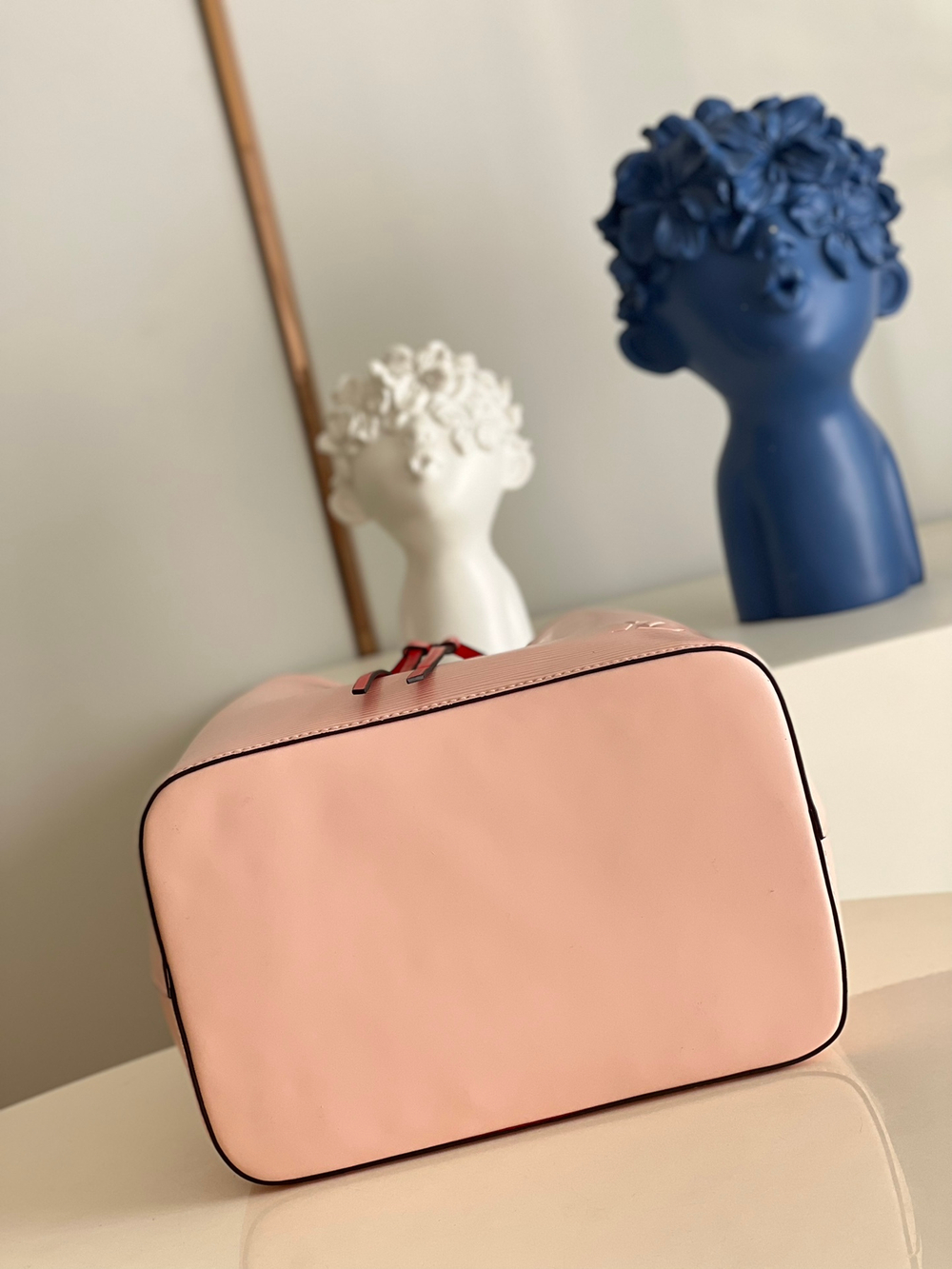 Louis Vuitton NeoNoe MM