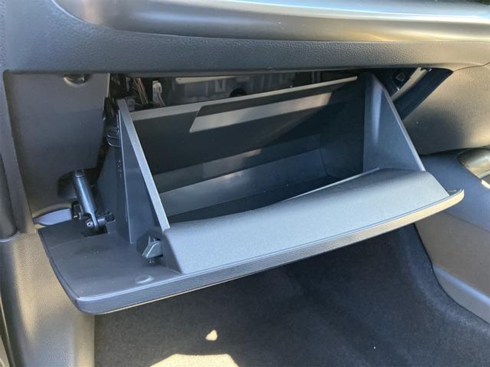 TOYOTA AQUA HYBRID 2023 г.