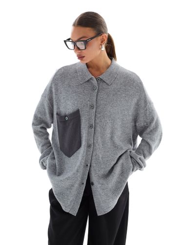 Серая кашемировая рубашка с контрастным карманом