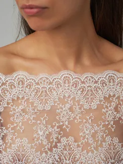 05-106 Вышивка на неэл. сетке 18 см, белый