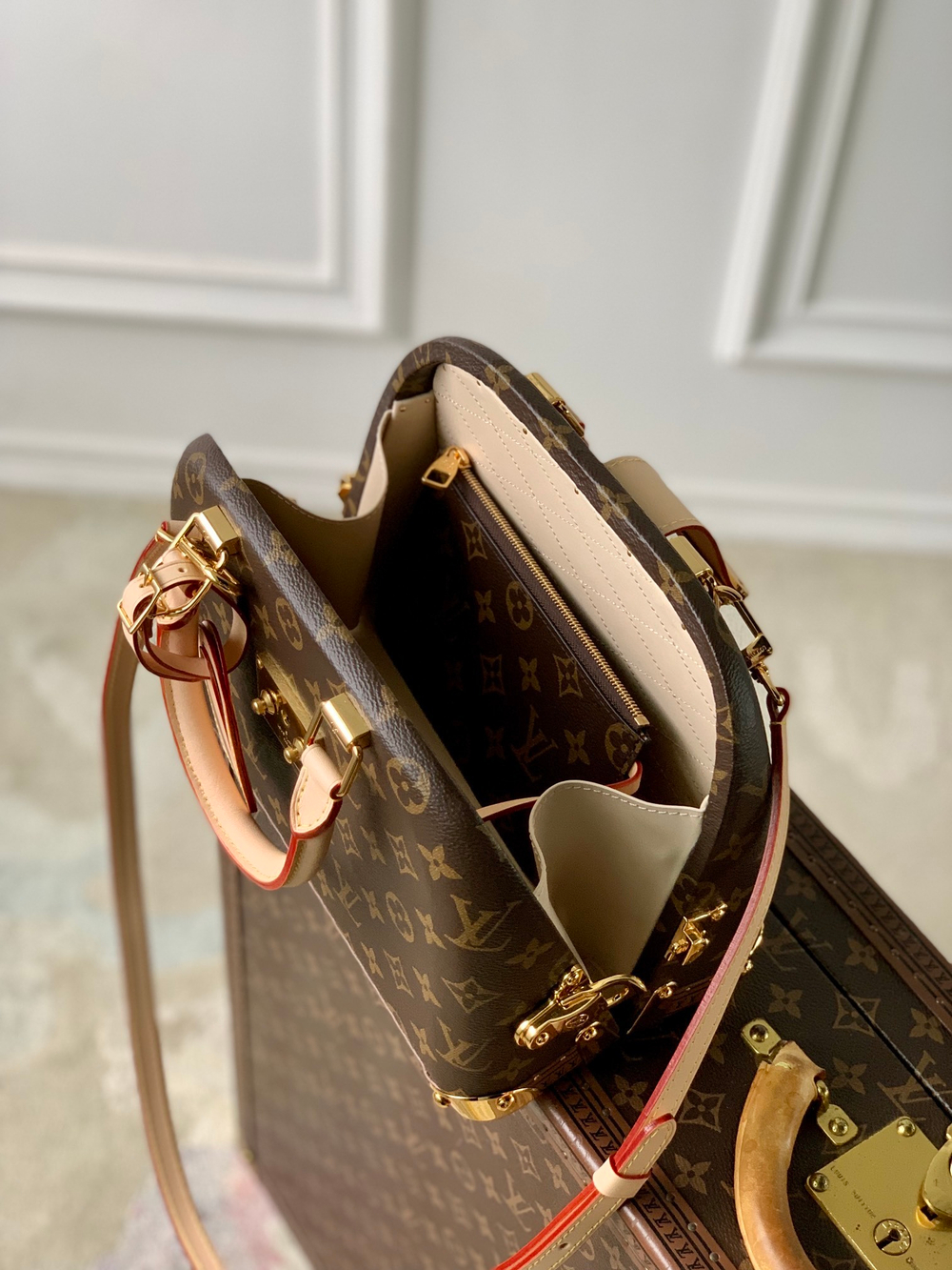 Louis Vuitton Alma Trunk
