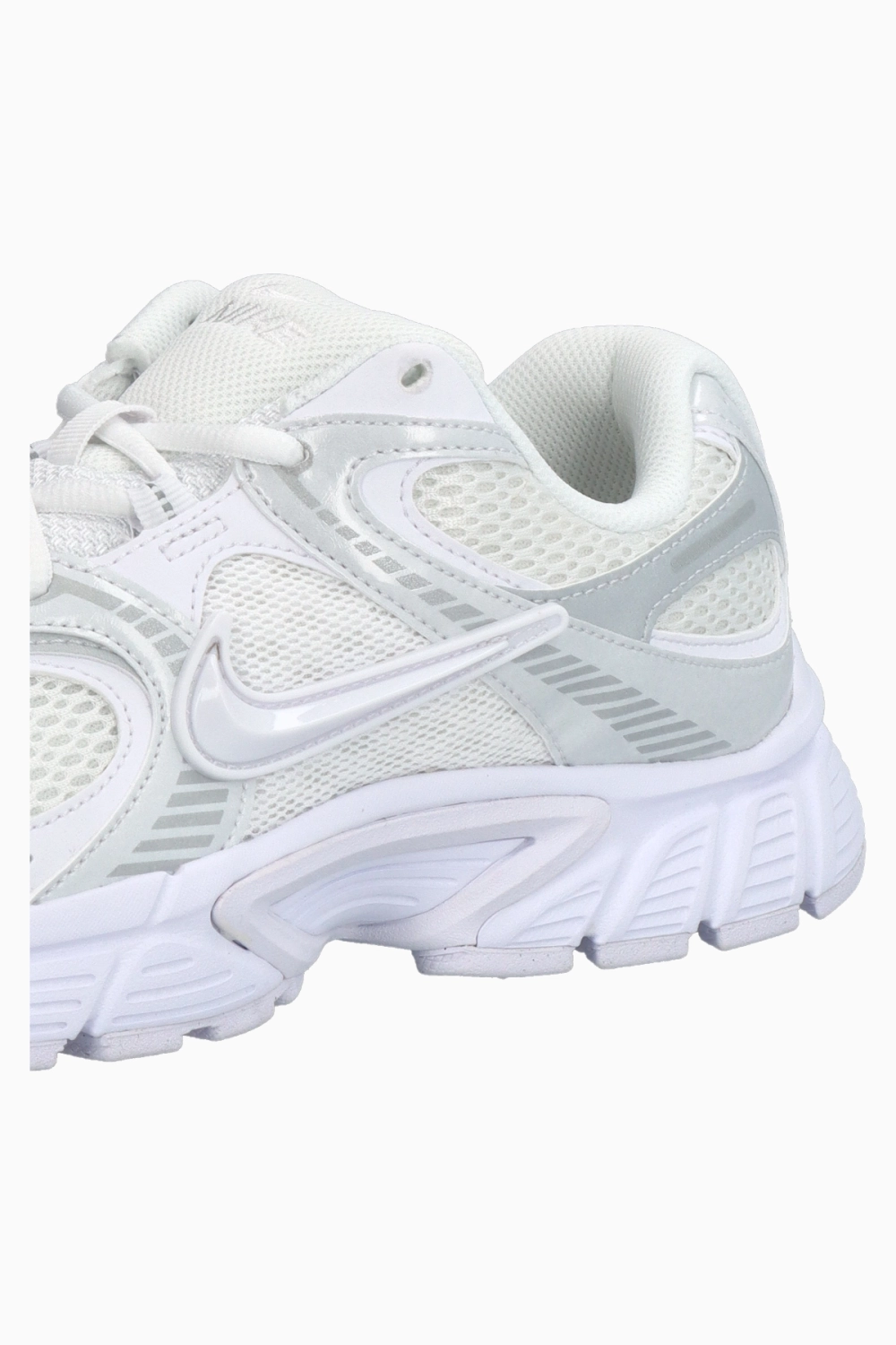 Кроссовки Nike V5 RNR - белый