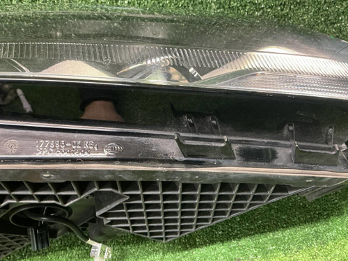 Фара правая VW Tiguan 1 (2011-2018) ксенон