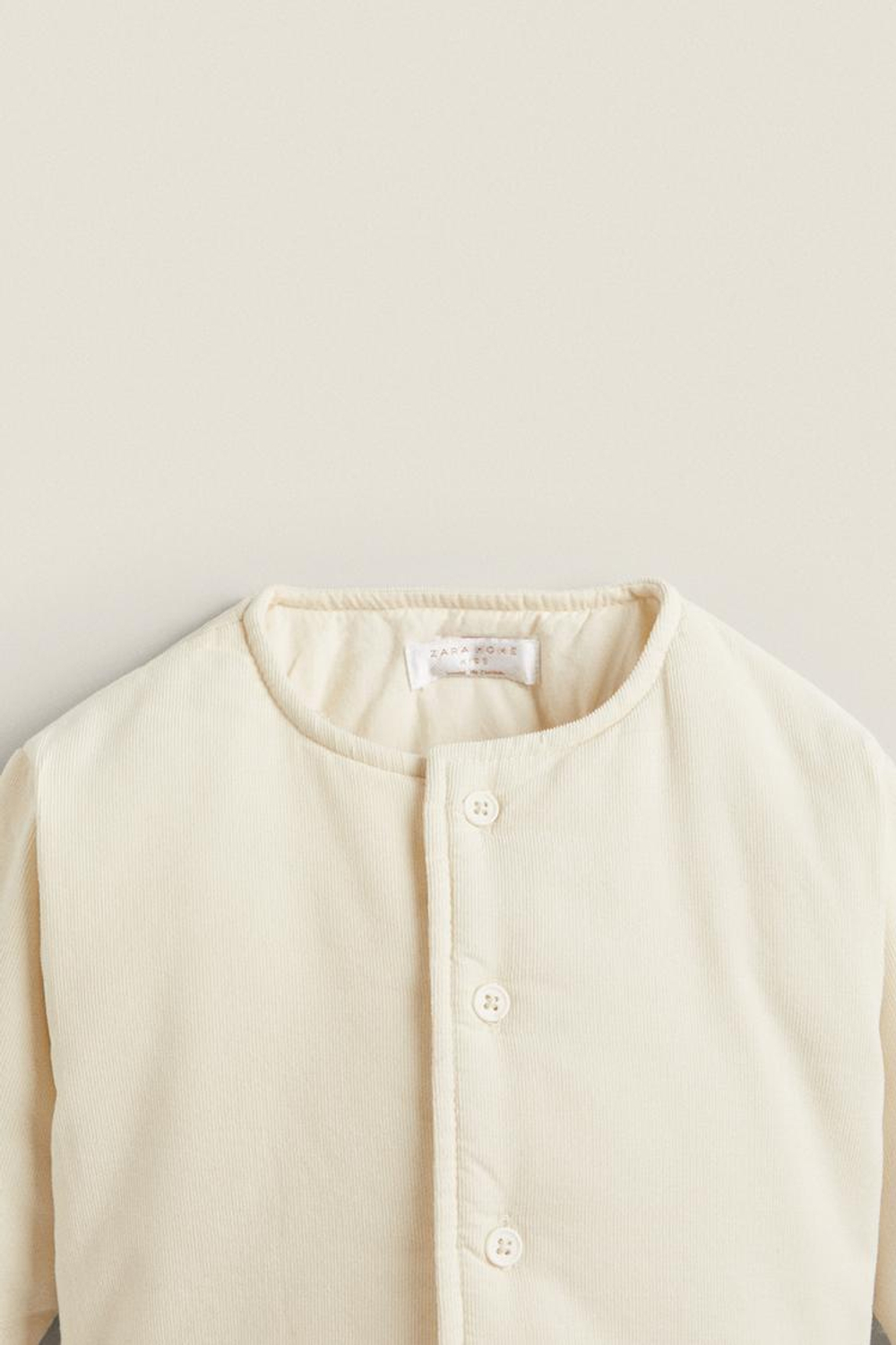 ZARA СТЕГАНОЕ БАРХАТНОЕ ПАЛЬТО, КРЕМОВЫЙ