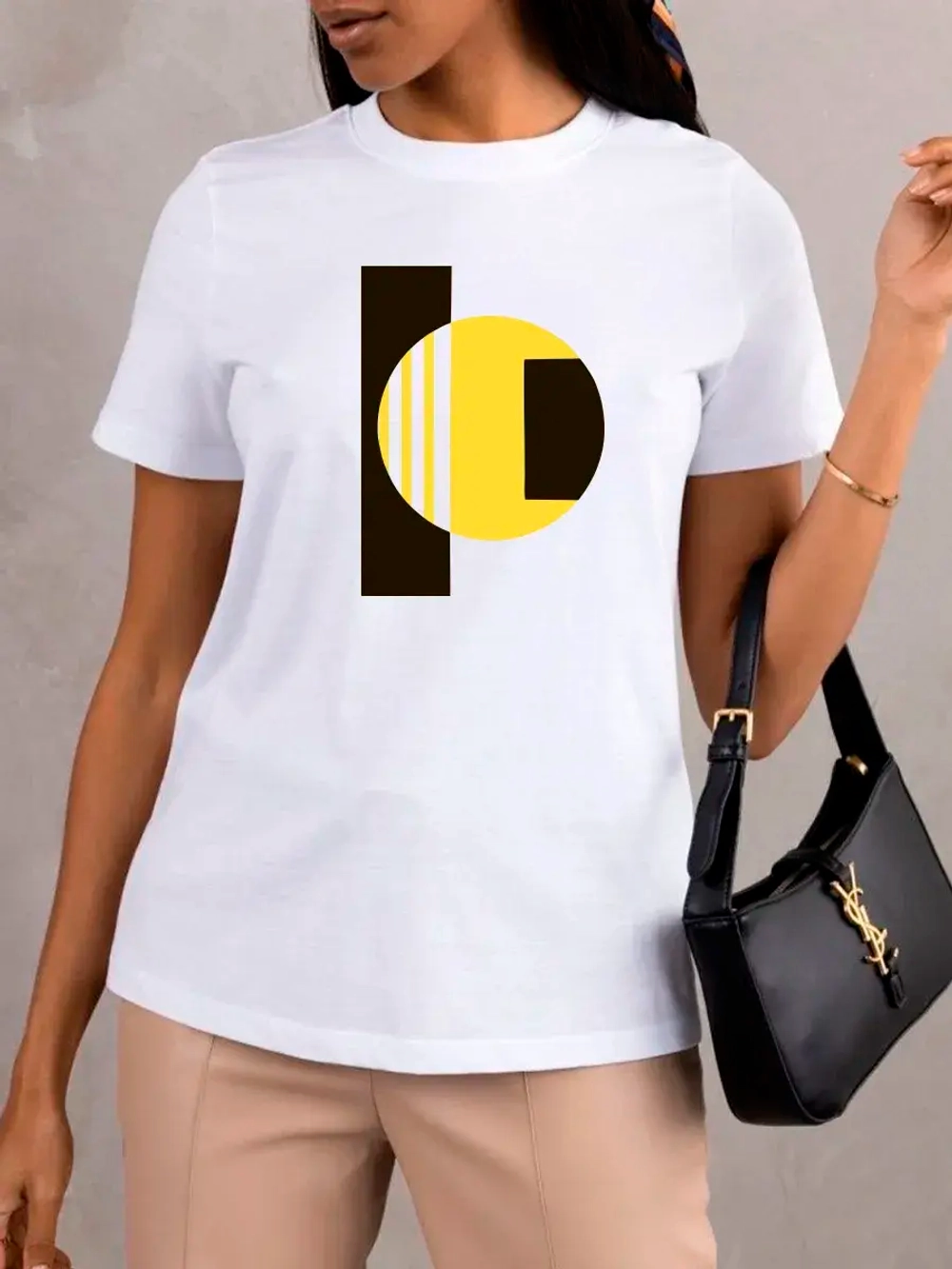 Футболка больших размеров с принтом фигуры