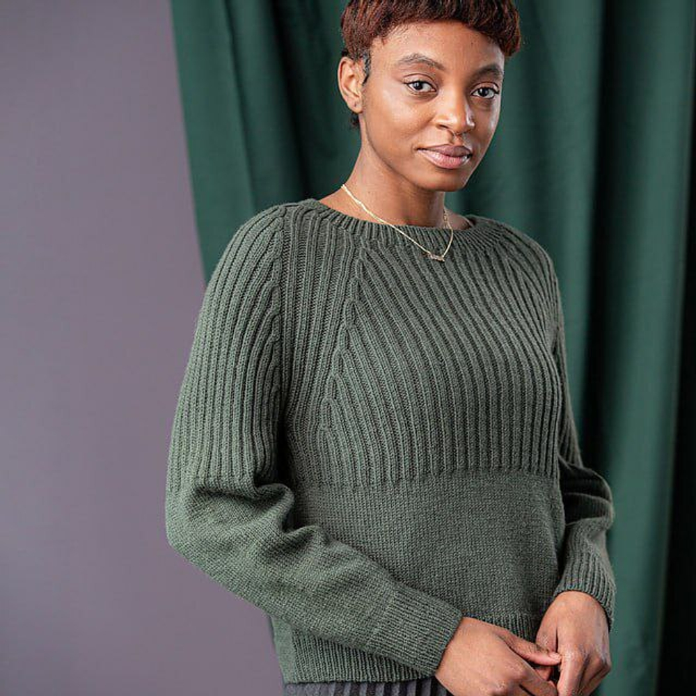 Описание по вязанию пуловера спицами "Raglan"