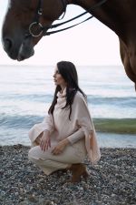 Пончо Арина (молочное) Б11008 LT Collection