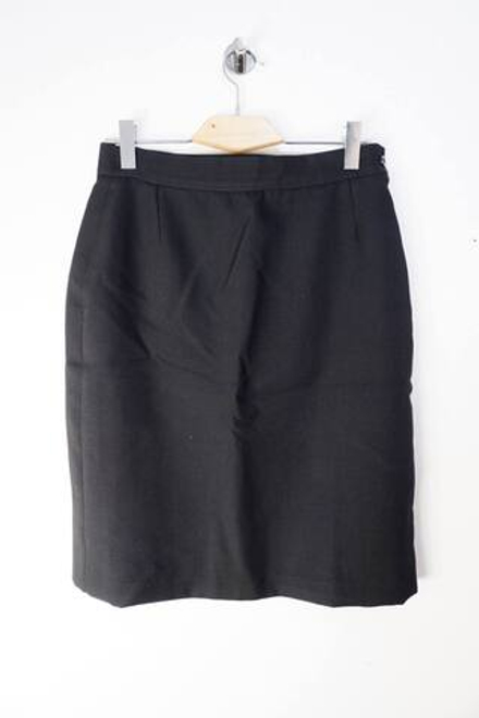 Юбка прямого кроя, визуально на 48/50 размер