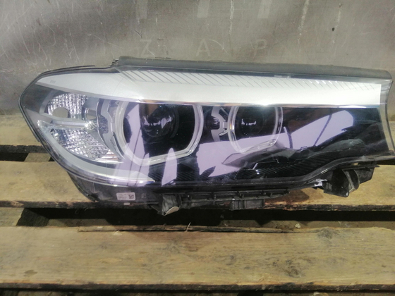 Фара правая LED целая НЕ АДАПТИВ BMW 5 (G30) Б/У Оригинал 63117214952 849911203