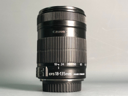 Canon EF-S 18-135mm 3.5-5.6 IS