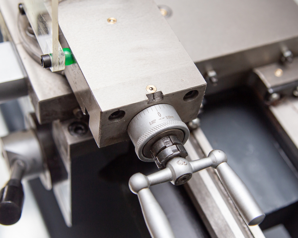 Токарно-винторезный станок по металлу MetalMaster MasterTurn 2050G