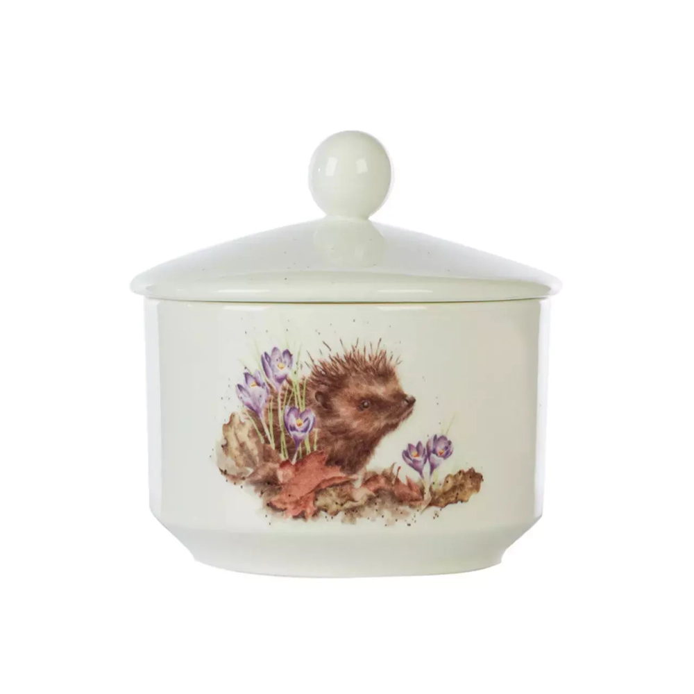 Wax Lyrical - Ароматическая свеча Wrendale Designs 10,5см 32ч Woodland / артикул   WR0302  / GTIN 5015802225853