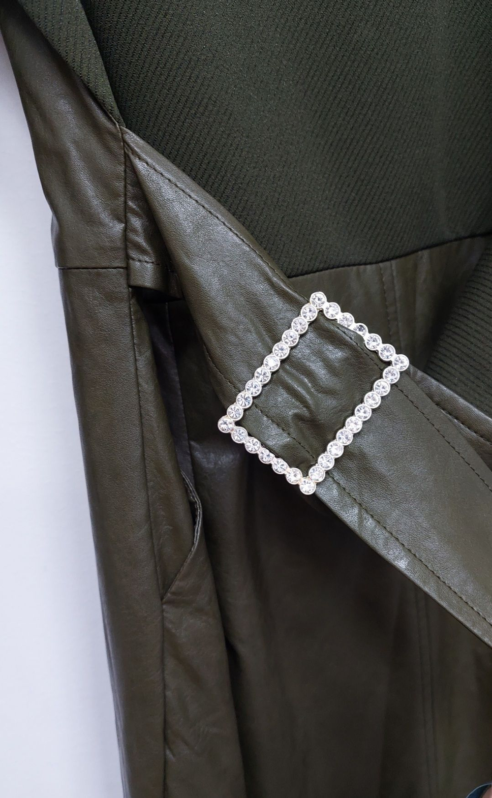 Платье женское нарядное праздничное на праздник повседневное в офис на работу рабочее кожаное экокожа клёш юбка с поясом пояс коктейльное зеленое хаки болотное большой размер 50 трикотаж