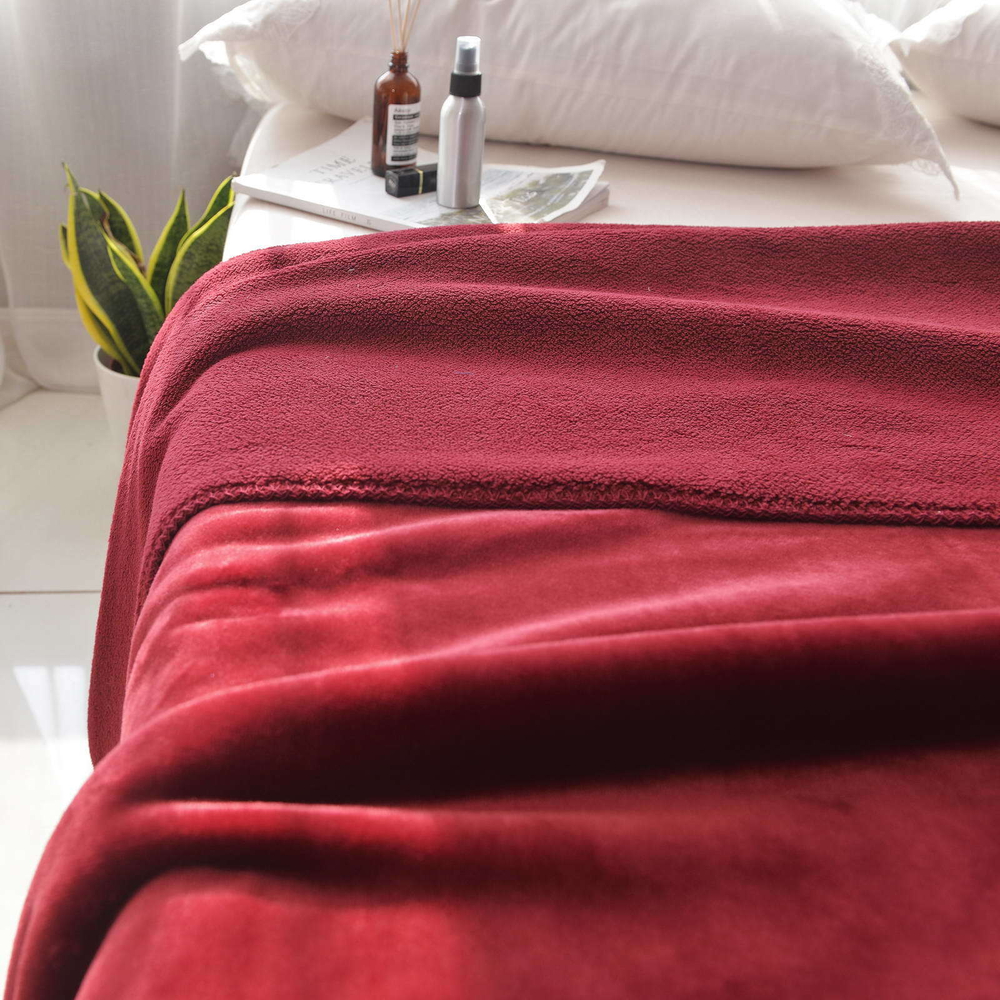 Покрывало 160х220 Sofi De MarkO София бордовое