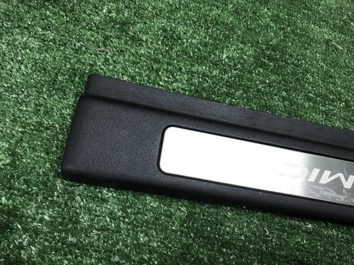 Накладка порога левая LR Discovery Sport (19-нв)