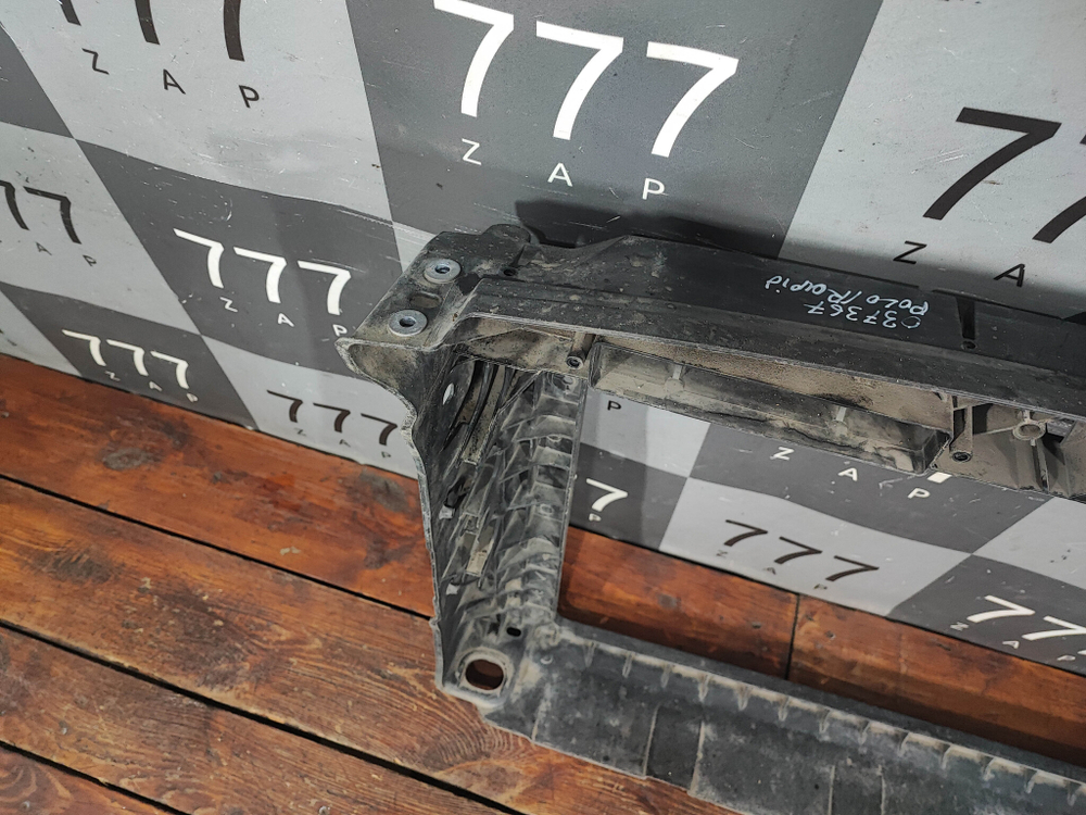 Панель передняя Rapid 2, Polo 6 20-нв Б/У Оригинал 60U805588E