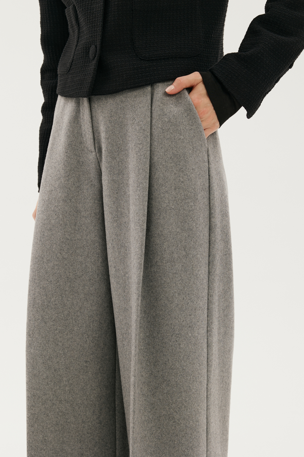 Брюки шерстяные с защипами