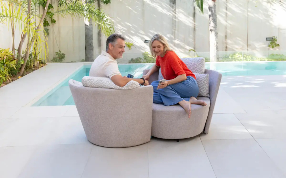 Диван поворотный Infinity XL + 2 подушки 62 x 54 см