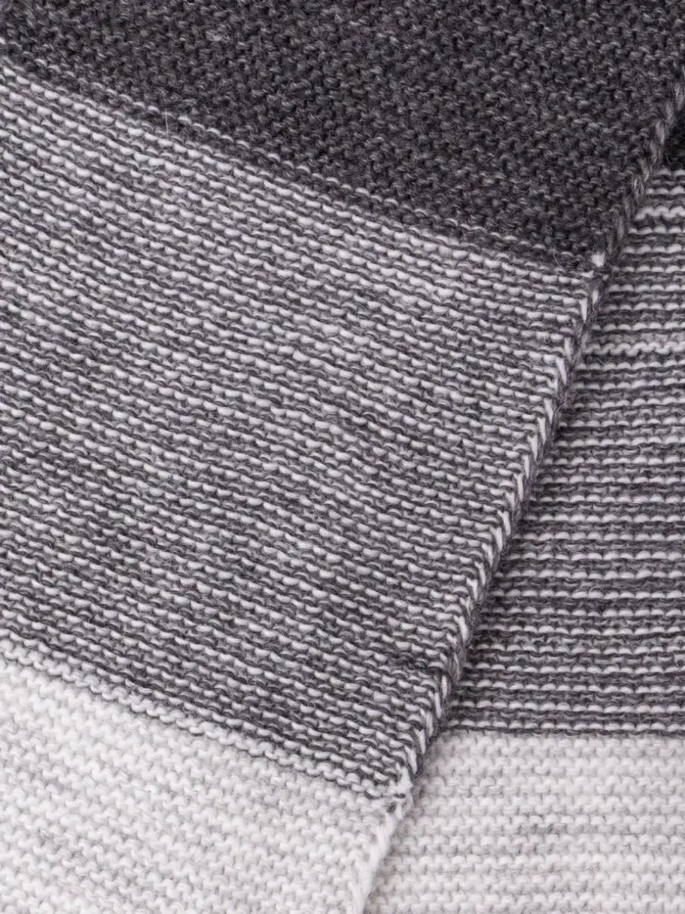 Шапка детская зимняя вязаная и шарф