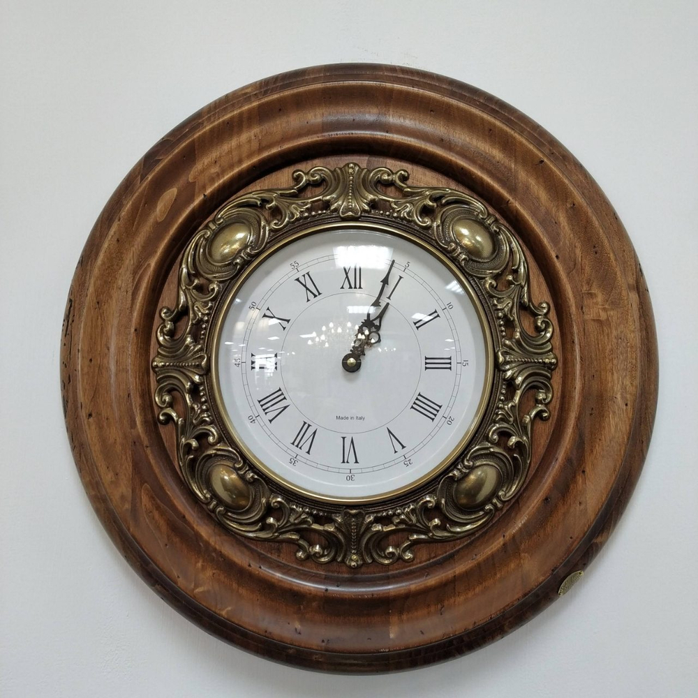 Часы ажурные