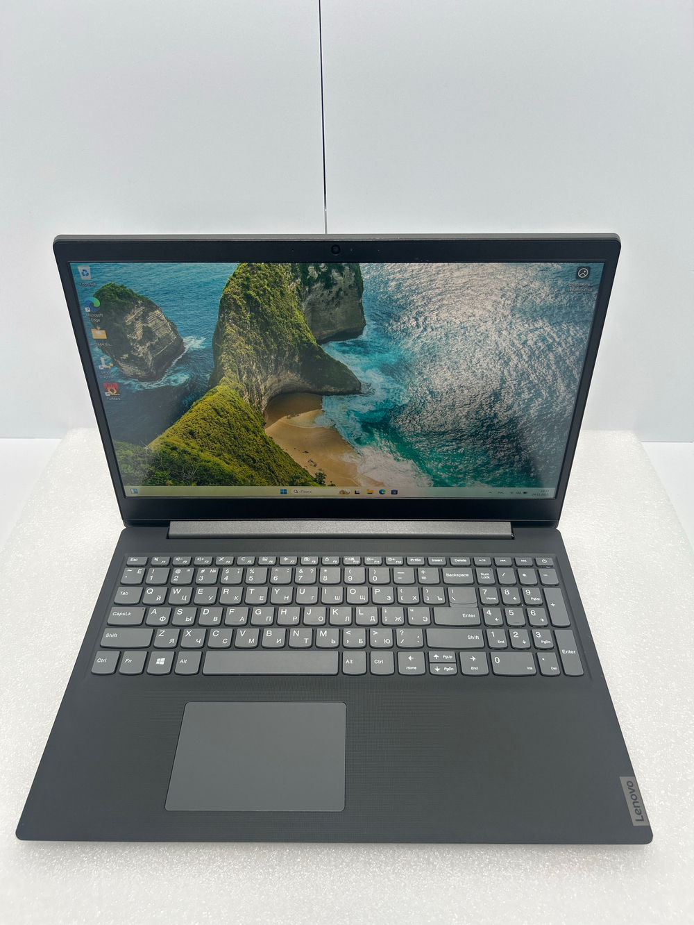 Ноутбук Lenovo V15-ADA (82C7009URU) 15.6"/AMD Athlon Gold 3150U/RAM 4G/SSD 256G/AMD Radeon Graphics/1920*1080/TN/DOS/Подсветка кл-ры: нет/Черный. Состояние: B1