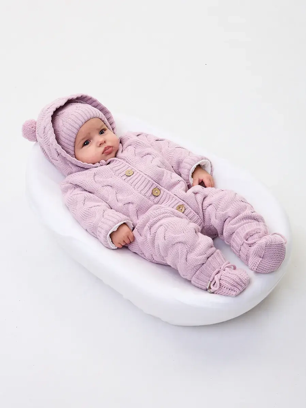 Комплект вязаный новорожденному: комбинезон+шапка+пинетки