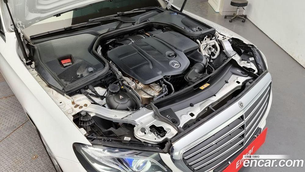 Mercedes-Benz E-Class W213 E220d 4MATIC Exclusive (03.2020)