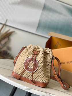 Louis Vuitton Noe BB