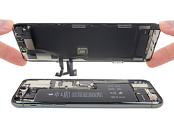 Дисплей iPhone 11 Pro Max. Замена разбитого стекла 7000. Екатеринбург.