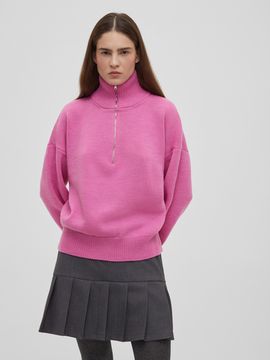 AIM  свободного кроя с замком. Цвет розовая фуксия. 50% шерсть мериноса.