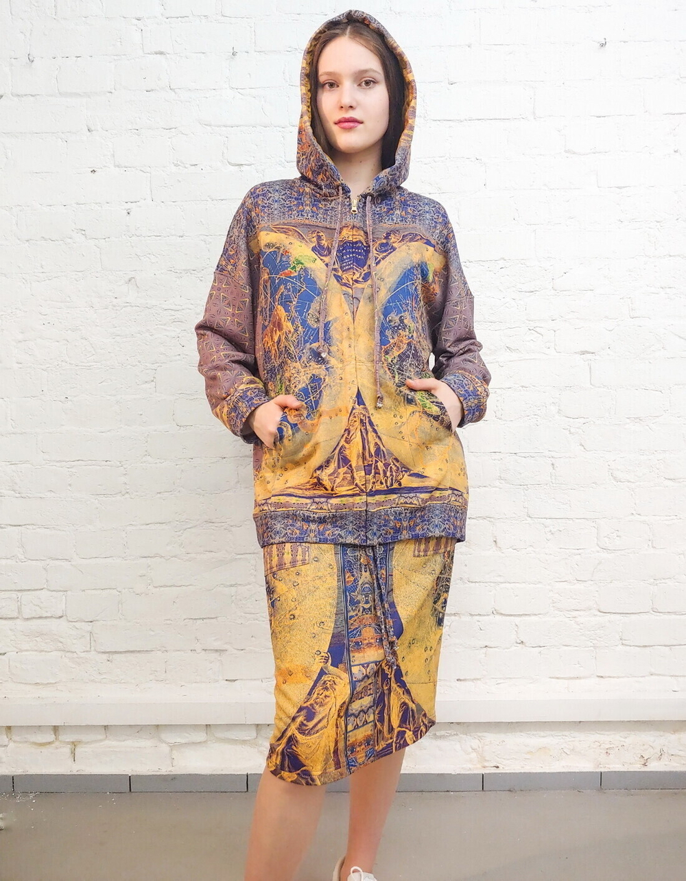 Комплект (худи и юбка) "Зодиак", по мотивам средневековой карты звездного неба