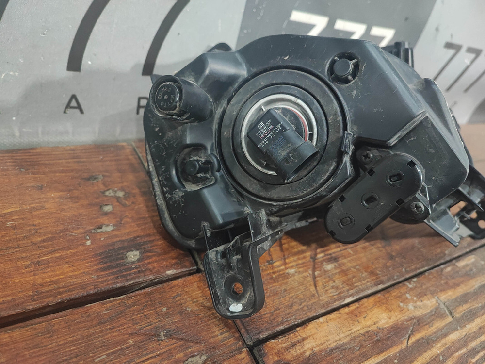 ПТФ передняя левая Kia Ceed 3 (CD) 18-21 Б/У Оригинал 92201J7000